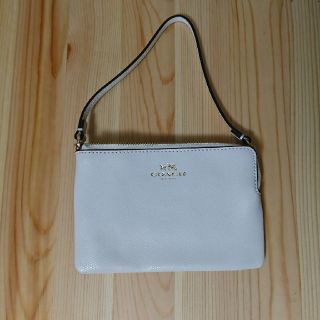 コーチ(COACH)のCOACH新品・未使用・通帳パスポートカードケースポーチ(白)(旅行用品)