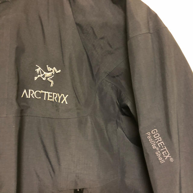 ARC'TERYX(アークテリクス)のみう様専用 アークテリクス ベータ ゴアテックス メンズのジャケット/アウター(マウンテンパーカー)の商品写真