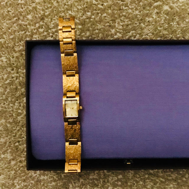 みっちゃん様専用 agete アガット腕時計 ゴールド（限定品） レディースのファッション小物(腕時計)の商品写真