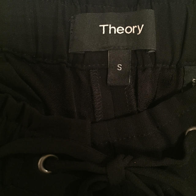 theory(セオリー)の2017❤️Theory✨ウエストゴム カジュアルパンツ レディースのパンツ(クロップドパンツ)の商品写真