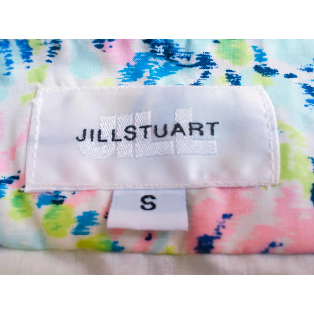 JILL by JILLSTUART(ジルバイジルスチュアート)のjill by jillstuart 花柄 ビタミンカラー フレア スカート レディースのスカート(ミニスカート)の商品写真