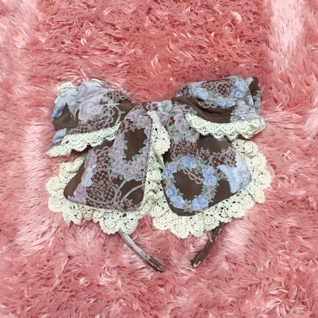 BABYのジャンパースカートとカチューシャセット BABYのジャンパースカートとカチューシャセット