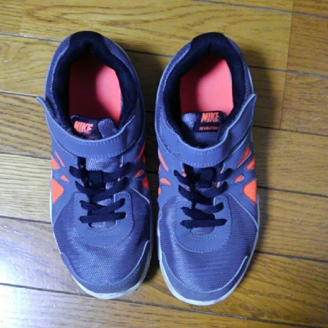 NIKE(ナイキ)のNIKE　スニーカー　運動靴　22㎝ キッズ/ベビー/マタニティのキッズ靴/シューズ(15cm~)(スニーカー)の商品写真