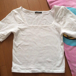 エモダ(EMODA)のエモダ スクエアネックトップス(Tシャツ(半袖/袖なし))