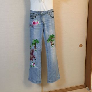 ドルチェアンドガッバーナ(DOLCE&GABBANA)の☆激レア☆ドルチェ&ガッパーナスタッズ刺繍デニム(デニム/ジーンズ)