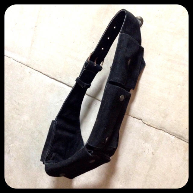 pajaroさん売約　本革 ベルトバッグ 肉厚黒色スエード×黒色ステッチ メンズのバッグ(ウエストポーチ)の商品写真