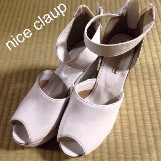 ナイスクラップ(NICE CLAUP)のNICE CLAUP 白サンダル 値下げ(サンダル)