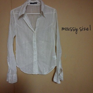 マウジー(moussy)のmoussy ホワイトシャツ(シャツ/ブラウス(長袖/七分))