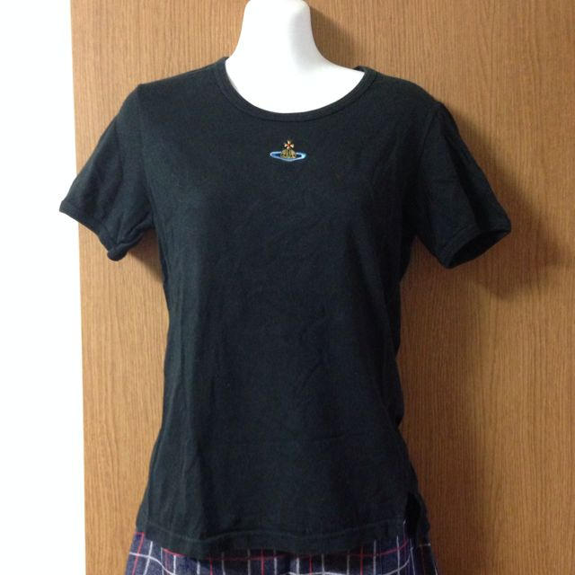 Vivienne Westwood(ヴィヴィアンウエストウッド)のヴィヴィアン☆ブラック ティシャツ レディースのトップス(Tシャツ(半袖/袖なし))の商品写真