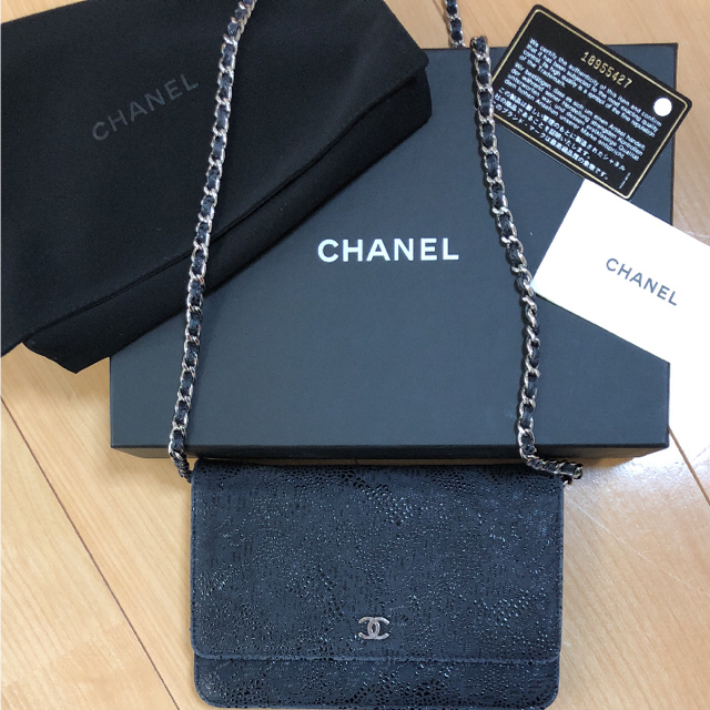 CHANEL(シャネル)のCHANELチェーンウォレット レディースのファッション小物(財布)の商品写真