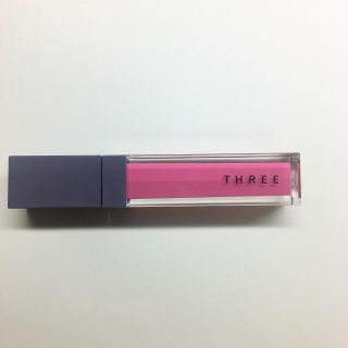 スリー(THREE)の【定価¥3780】THREE リリカルリップブルーム(口紅)