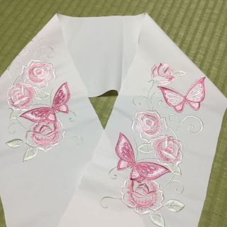 刺繍半衿 新品未使用 半襟 ポリエステル(振袖)