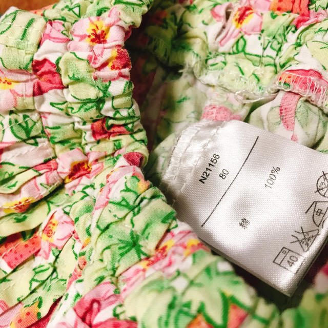 mou jon jon(ムージョンジョン)のmoujonjon 女の子 80cm イチゴ柄 キュロット  ムージョンジョン キッズ/ベビー/マタニティのベビー服(~85cm)(パンツ)の商品写真