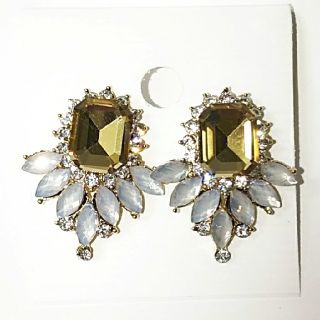 ハコ(haco!)のhaco! エムトロワ　ビジューピアス(ピアス)