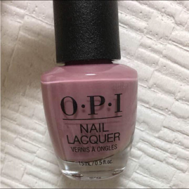 OPI(オーピーアイ)の新品 OPI F16&A15ピンクベージュ マニキュア オーピーアイ コスメ/美容のネイル(マニキュア)の商品写真