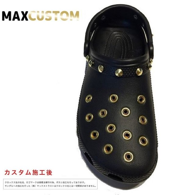 crocs(クロックス)のクロックス crocs パンクカスタム 純金メッキ加工 黒 22～30cm 新品 レディースの靴/シューズ(サンダル)の商品写真