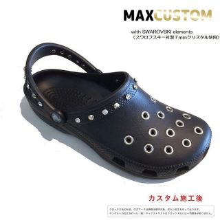 クロックス(crocs)のスワロフスキ-ｘクロックス パンクカスタム 黒 SWAROVSKI crocs(サンダル)