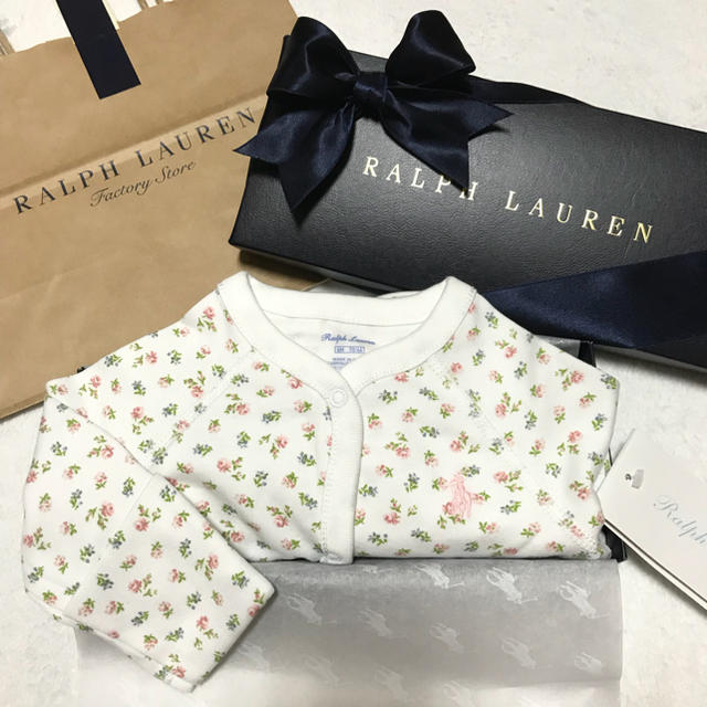 Ralph Lauren(ラルフローレン)の新品✨大人気 小花柄 足付き カバーオール 6M/70 キッズ/ベビー/マタニティのベビー服(~85cm)(カバーオール)の商品写真