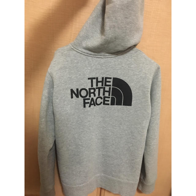 THE NORTH FACE グレーパーカー
