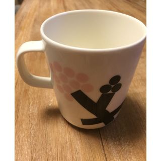 マリメッコ(marimekko)のmarimekko ホルテンシエ マグカップ(グラス/カップ)