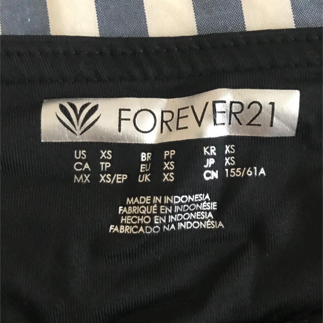 FOREVER 21(フォーエバートゥエンティーワン)の二コール様専用 レディースのパンツ(ショートパンツ)の商品写真