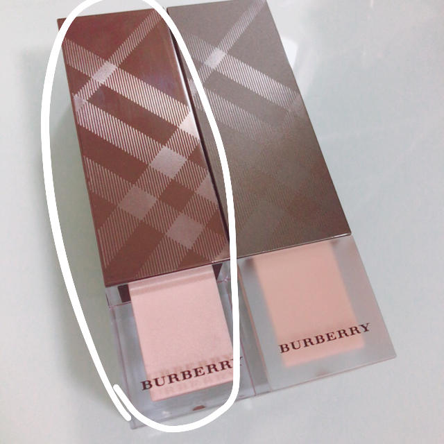 BURBERRY(バーバリー)のBURBERRY フレッシュグロウルミナスフルイドベース コスメ/美容のベースメイク/化粧品(化粧下地)の商品写真