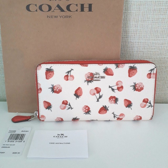 専門店では COACH - ◆新品◆COACHフルーツ柄ジップウォレット 財布