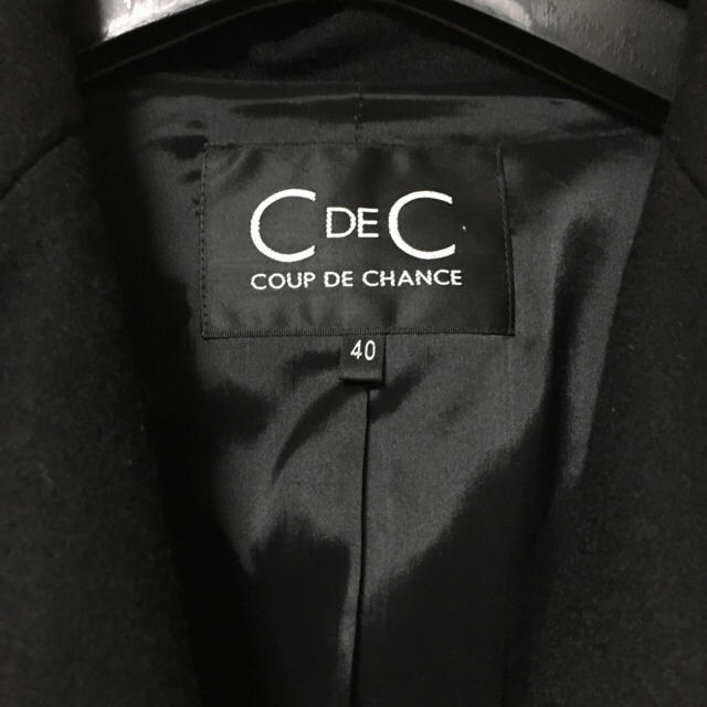 COUP DE CHANCE(クードシャンス)のクードシャンス  上質素材の黒いフォーマルジャケット  40  日本製 レディースのジャケット/アウター(テーラードジャケット)の商品写真