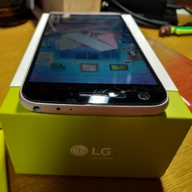 LG Electronics(エルジーエレクトロニクス)のLG G5 ＋おまけ多数 (説明必読) スマホ/家電/カメラのスマートフォン/携帯電話(スマートフォン本体)の商品写真