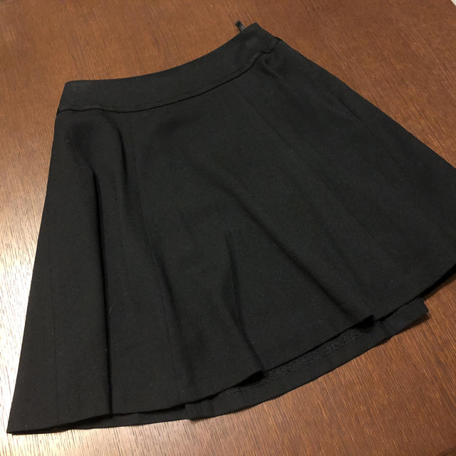 INDIVI(インディヴィ)のインディヴィ 黒スカート レディースのスカート(ミニスカート)の商品写真