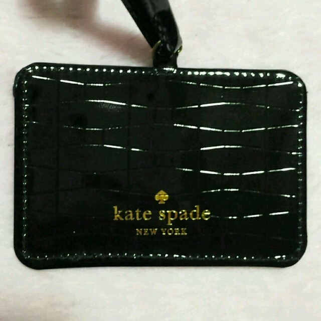 kate spade new york(ケイトスペードニューヨーク)のkate spadeパスケース レディースのファッション小物(名刺入れ/定期入れ)の商品写真