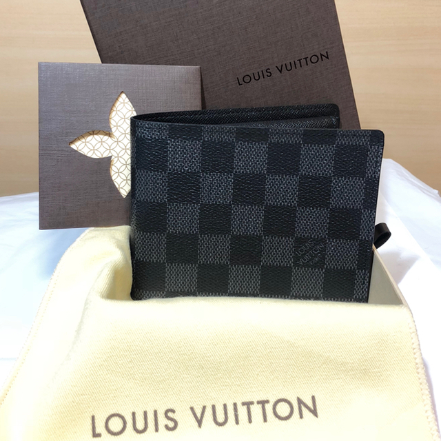 LOUIS VUITTON(ルイヴィトン)のCREA様専用 ルイヴィトン ダミエ グラフィット フロリン 二つ折り 財布 メンズのファッション小物(折り財布)の商品写真