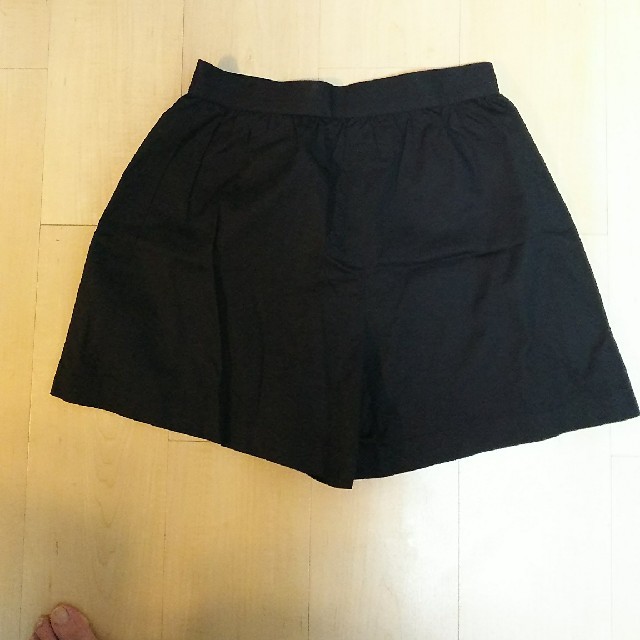 CHANEL(シャネル)の再値下未使用近❗️ Chanel シャネル キュロット スカート 黒 38 M  レディースのパンツ(キュロット)の商品写真