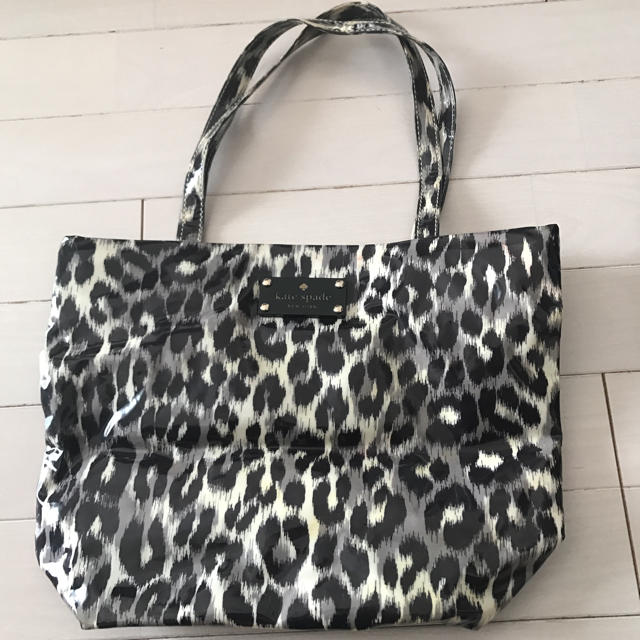 kate spade new york(ケイトスペードニューヨーク)のあやねこ様専用 メイクセットとケイトスペードトート レディースのバッグ(ハンドバッグ)の商品写真