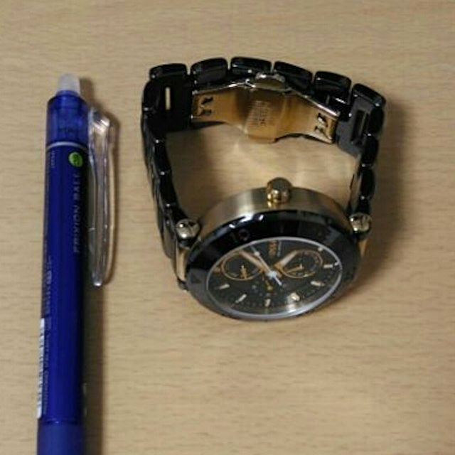 FOSSIL(フォッシル)の【最終値下げ】FOSSIL 腕時計（ブラック＆ゴールド） レディースのファッション小物(腕時計)の商品写真