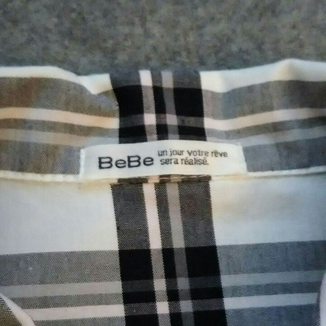 BeBe(ベベ)のBeBe  男女兼用シャツ キッズ/ベビー/マタニティのキッズ服男の子用(90cm~)(Tシャツ/カットソー)の商品写真