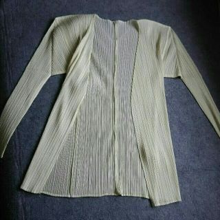 プリーツプリーズイッセイミヤケ(PLEATS PLEASE ISSEY MIYAKE)のPLEATS PLEASE  カーディガン(カーディガン)