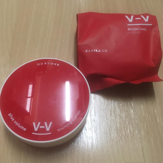 Cosme Kitchen(コスメキッチン)の専用バニラコ V-V バウンシング クッション 15g×2 コスメ/美容のベースメイク/化粧品(ファンデーション)の商品写真