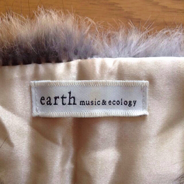 earth music & ecology(アースミュージックアンドエコロジー)のearth ファーマフラー レディースのファッション小物(マフラー/ショール)の商品写真