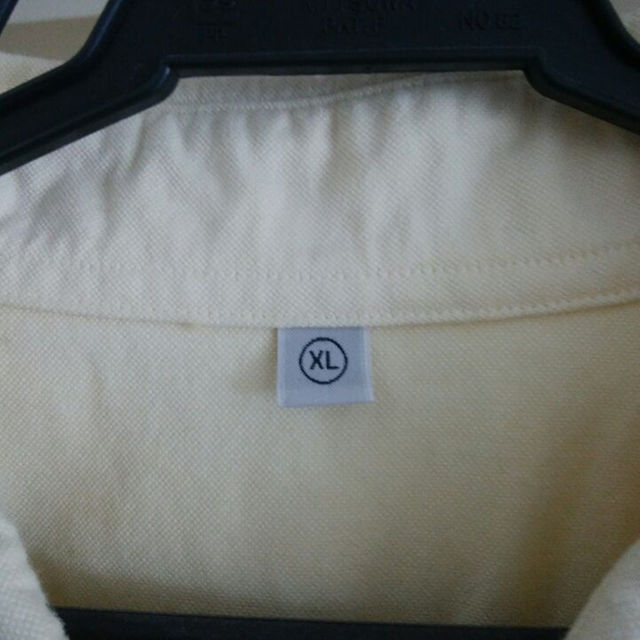 UNIQLO(ユニクロ)の値下げ！ サイズXL オックスフォードシャツ イエロー ユーズド品 メンズのトップス(シャツ)の商品写真