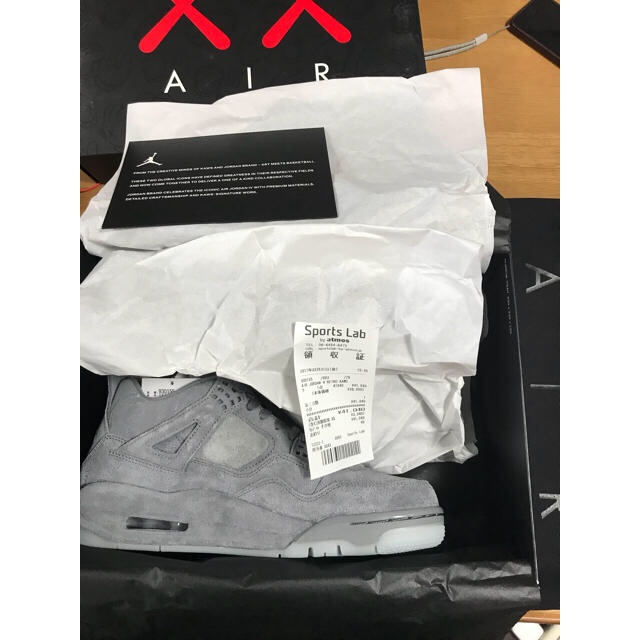 NIKE(ナイキ)のAir jordan 4 retro kaws 26cm 国内正規品 メンズの靴/シューズ(スニーカー)の商品写真