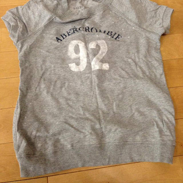 Abercrombie&Fitch(アバクロンビーアンドフィッチ)のアバクロ 薄いトレーナー生地 レディースのトップス(トレーナー/スウェット)の商品写真