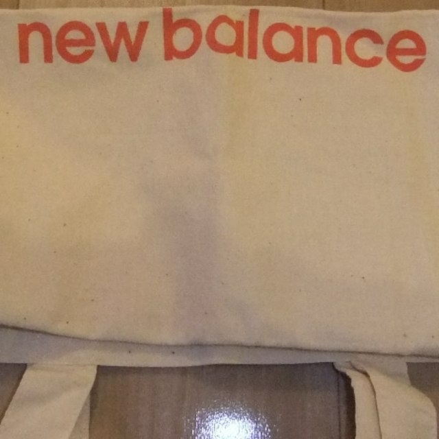 New Balance(ニューバランス)のnew balance エコバッグ 生成り メンズのファッション小物(その他)の商品写真