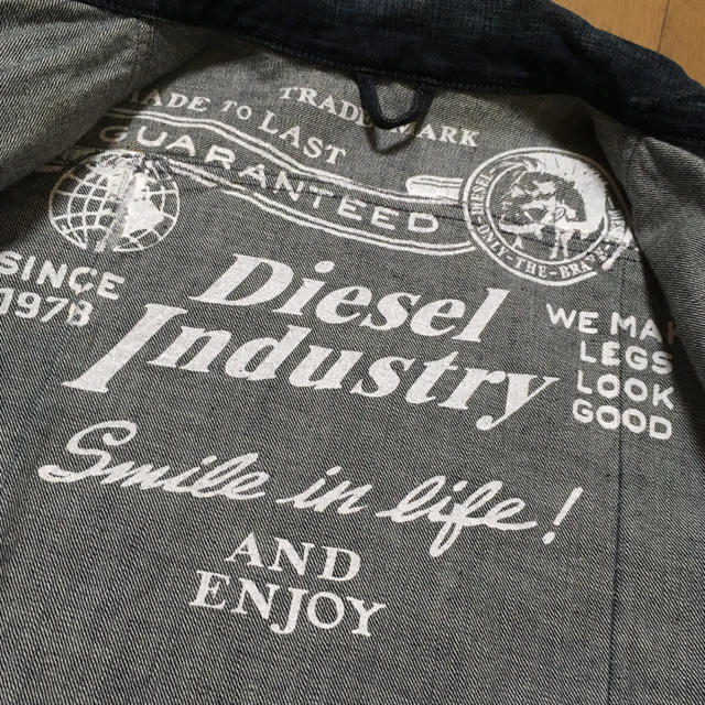 DIESEL(ディーゼル)の大幅値下げ！ディーゼル デニムジャケット ペンキ加工 メンズのジャケット/アウター(Gジャン/デニムジャケット)の商品写真