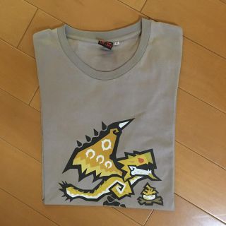 ユニクロ(UNIQLO)のメンズ半袖Tシャツ  薄茶  美品  XLサイズ  お値下げ(Tシャツ/カットソー(半袖/袖なし))