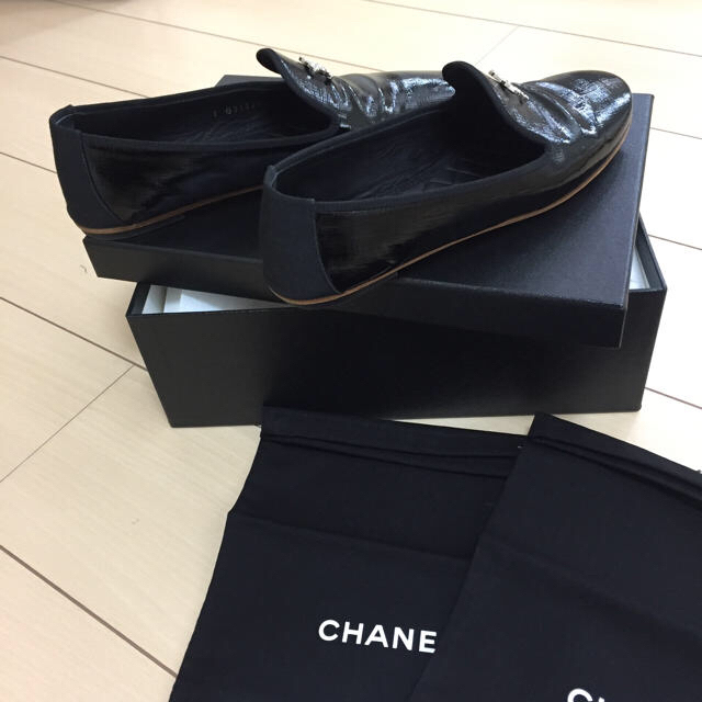 CHANEL(シャネル)のyou様専用  CHANEL シューズ 38.5 レディースの靴/シューズ(スリッポン/モカシン)の商品写真