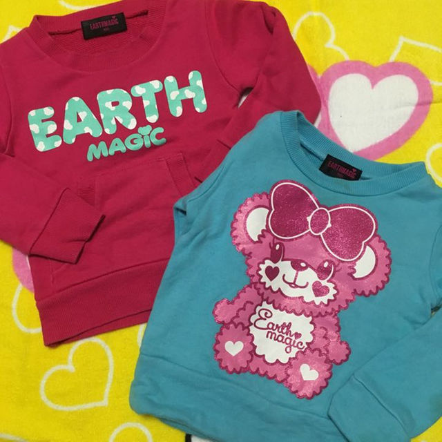 EARTHMAGIC(アースマジック)の100♡トレーナー２点 キッズ/ベビー/マタニティのキッズ服女の子用(90cm~)(その他)の商品写真