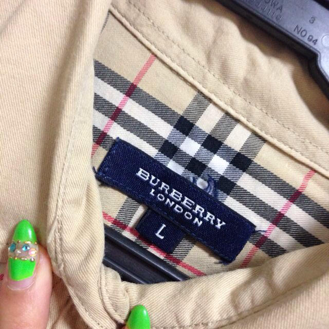 BURBERRY(バーバリー)のバーバリー☆シャツ レディースのトップス(シャツ/ブラウス(長袖/七分))の商品写真