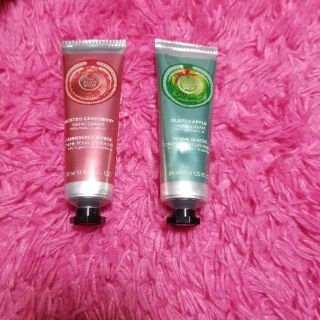 【新品・未開封】THE BODY SHOP  ハンドクリーム　２本(乳液/ミルク)