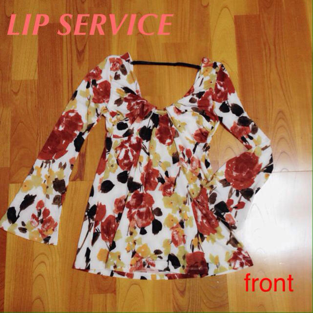 LIP SERVICE(リップサービス)のLIPSERVICE 花柄トップス レディースのトップス(カットソー(長袖/七分))の商品写真